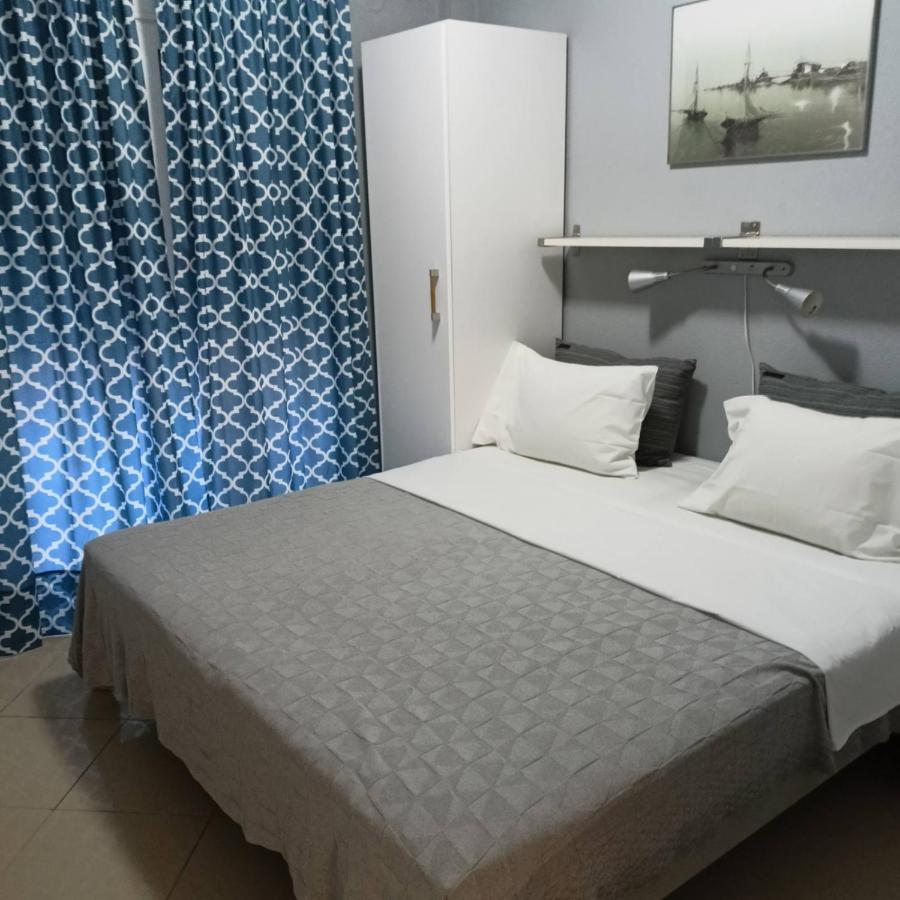 Ofrinio Central Apartments Bagian luar foto